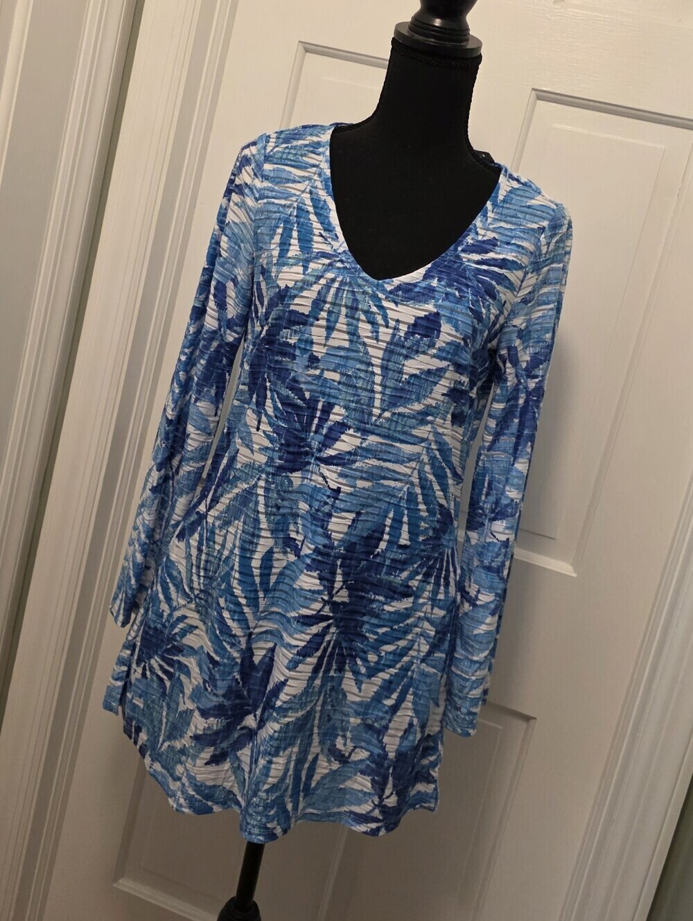 NWT Catalina Blue Leaf-Print Women's Swim Coverup Size Small